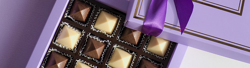 Что подарить обеспеченной женщине