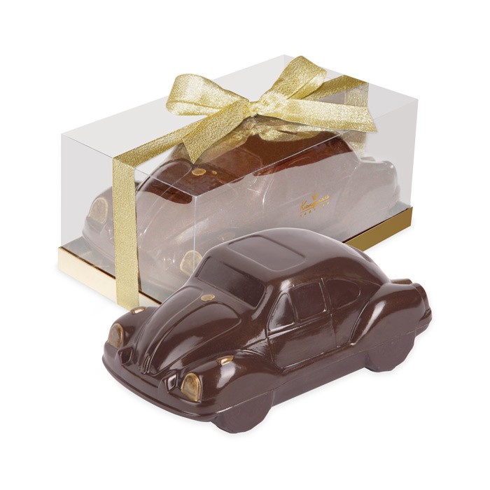 Скульптура Ретро-автомобиль из горького шоколада 