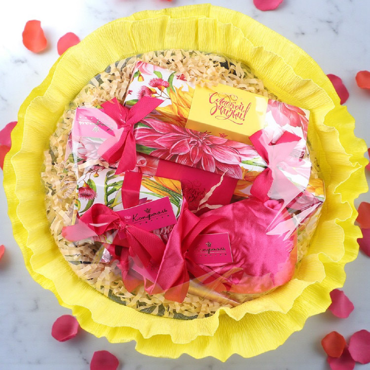 Сладкой жизни букет из конфет и шоколада