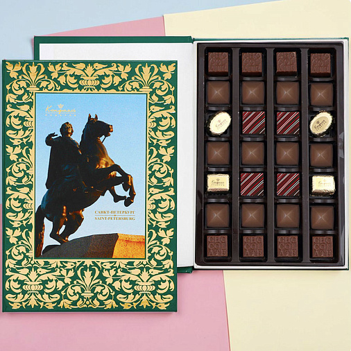 "Медный всадник" книга с конфетами ассорти 