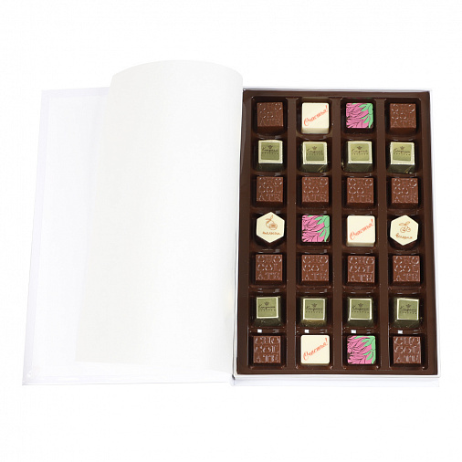 Книга с конфетами ассорти Шоколадное самолечение 265г
