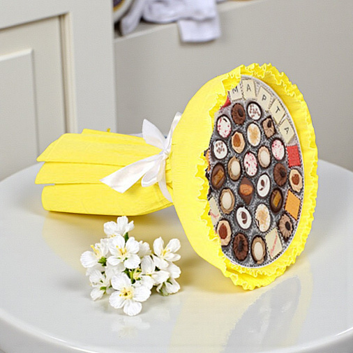 "8 марта" букет из конфет ручной работы (желтый)