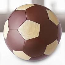 "Футбольный мяч" скульптура молочный и белый  шоколад 1000г