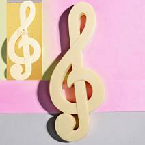 "Скрипичный ключ" скульптура белый шоколад