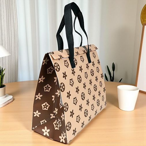 Термопакет бежевый с рисунком 32*27*15 (застежка-липучка многоразовая)