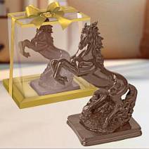 "Конь на дыбах" скульптура шоколад молочный 2800г